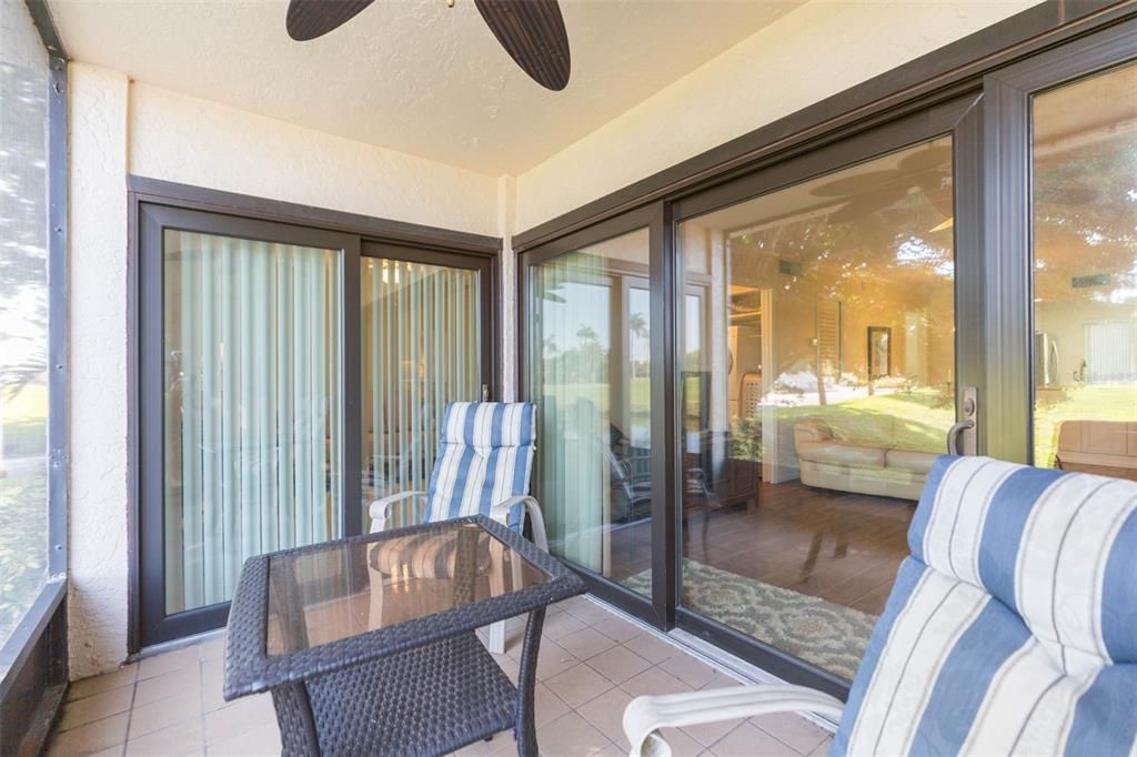 На продажу: $364,900 (2 спален, 2 ванн, 960 Квадратных фут)