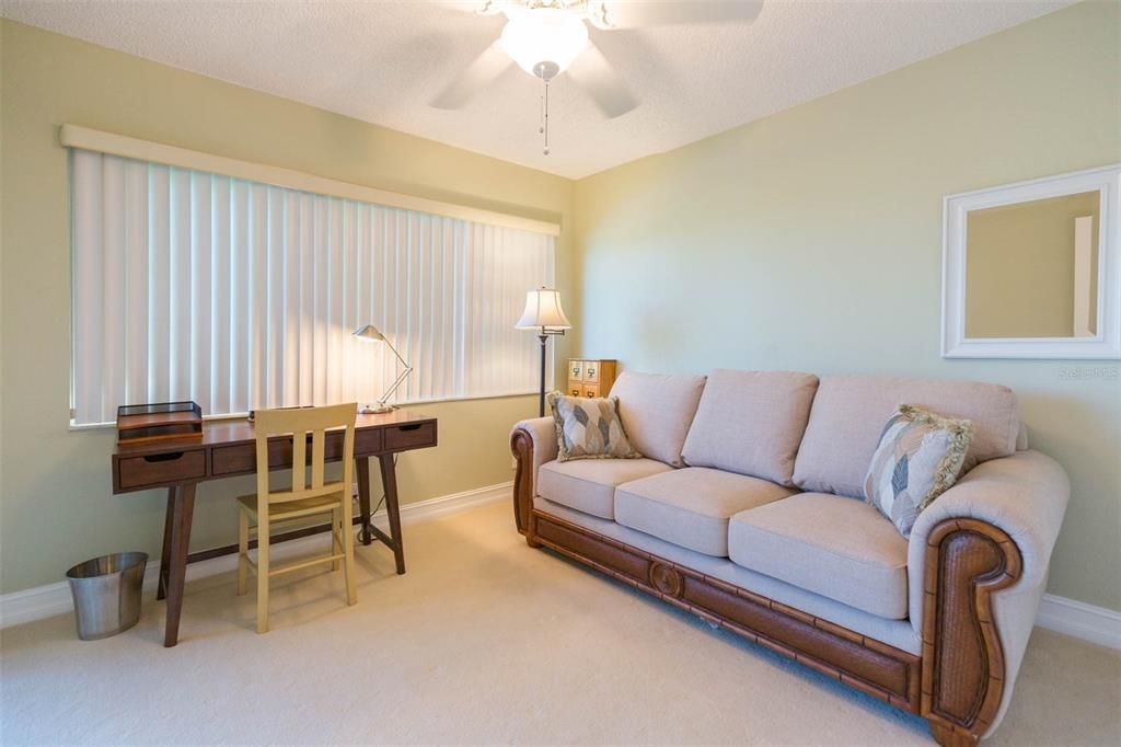 На продажу: $364,900 (2 спален, 2 ванн, 960 Квадратных фут)