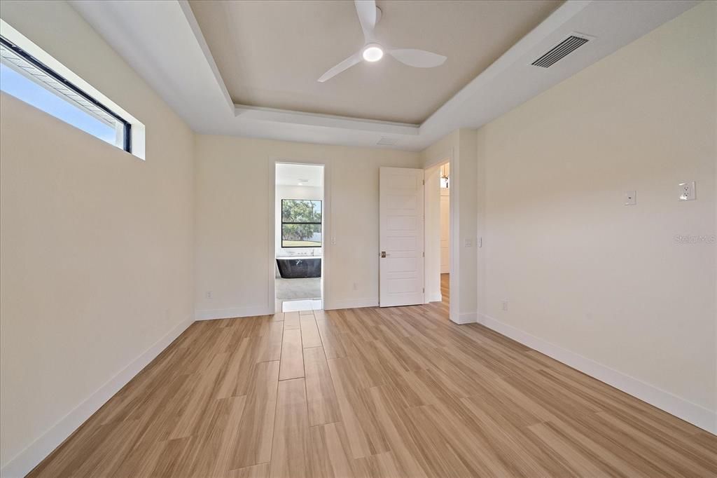 En Venta: $539,900 (3 camas, 2 baños, 1928 Pies cuadrados)