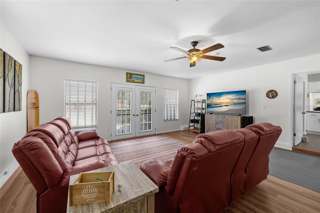 For Sale: $340,000 (3 beds, 2 baths, 2304 Square Feet)