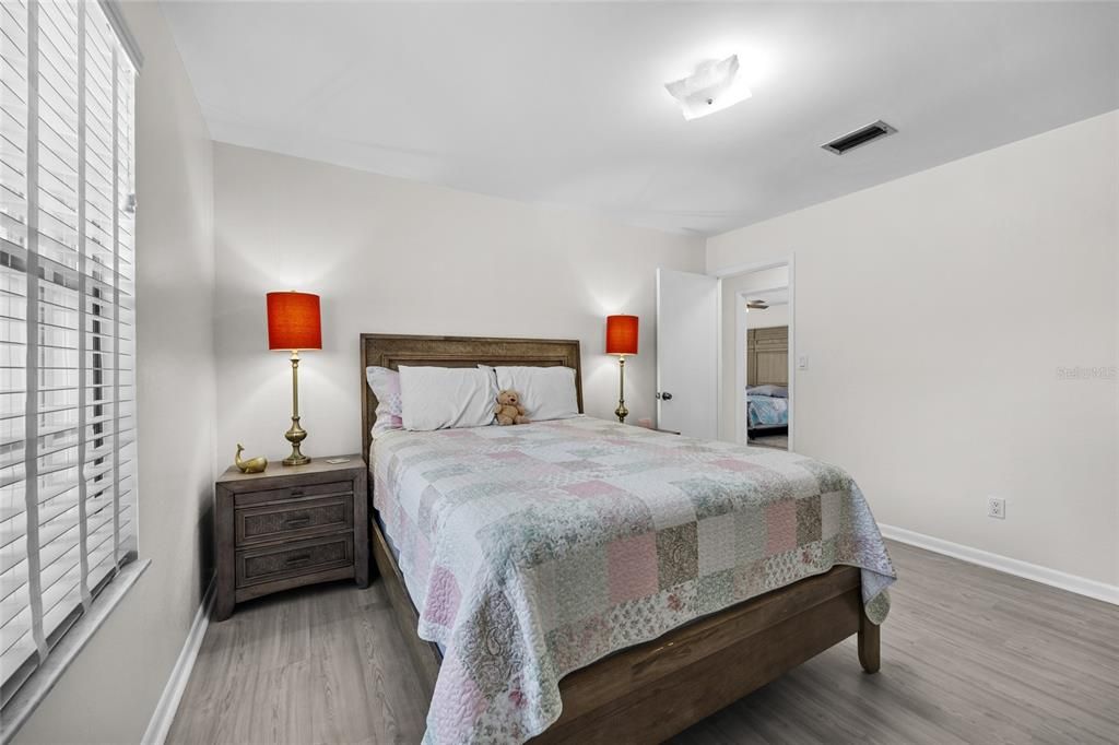 For Sale: $340,000 (3 beds, 2 baths, 2304 Square Feet)