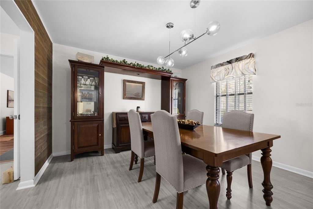 For Sale: $340,000 (3 beds, 2 baths, 2304 Square Feet)