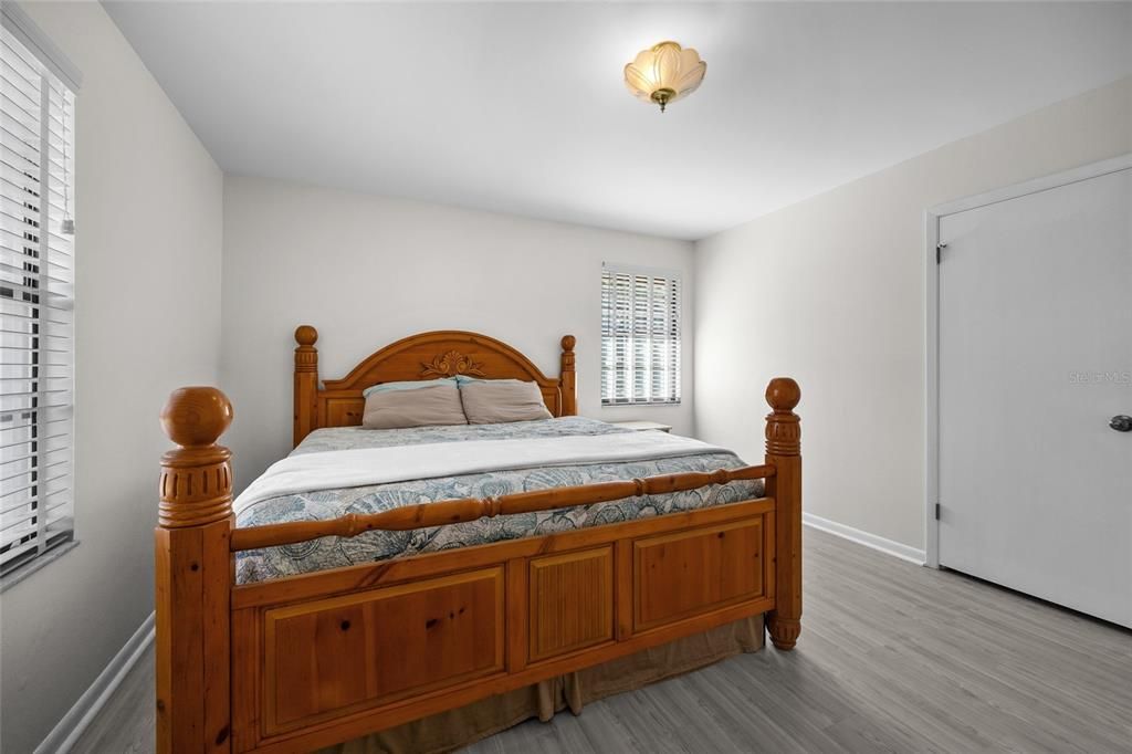 For Sale: $340,000 (3 beds, 2 baths, 2304 Square Feet)