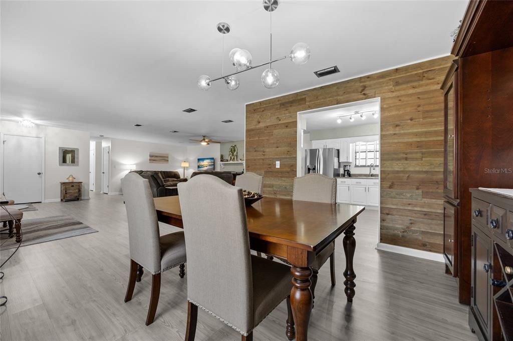 For Sale: $340,000 (3 beds, 2 baths, 2304 Square Feet)