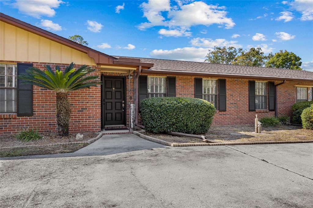 For Sale: $340,000 (3 beds, 2 baths, 2304 Square Feet)