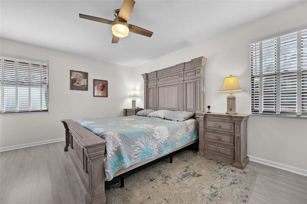 For Sale: $340,000 (3 beds, 2 baths, 2304 Square Feet)