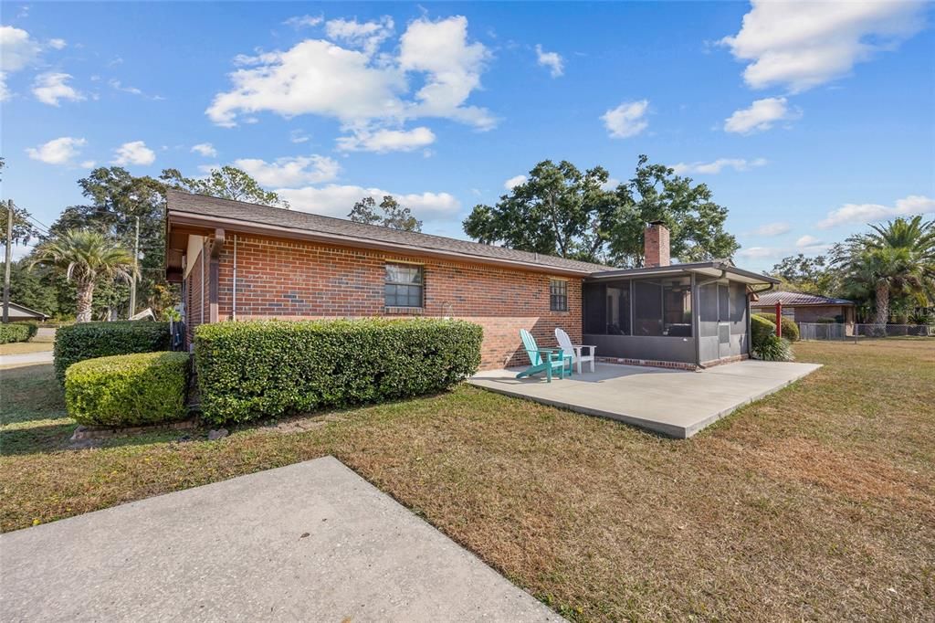 For Sale: $340,000 (3 beds, 2 baths, 2304 Square Feet)