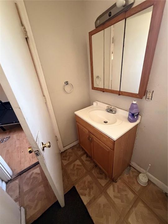 待售: $184,500 (3 贝兹, 2 浴室, 1106 平方英尺)