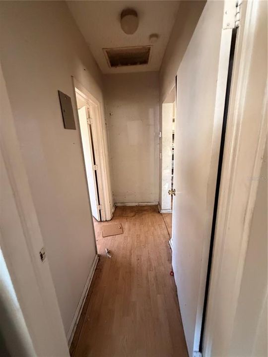 待售: $184,500 (3 贝兹, 2 浴室, 1106 平方英尺)