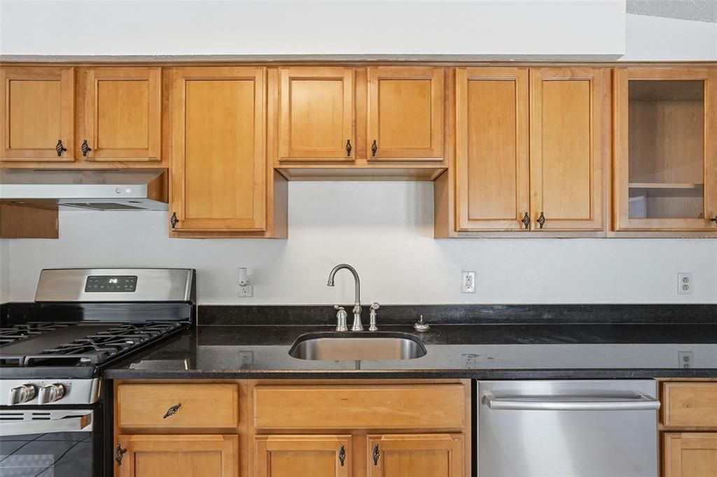 待售: $505,000 (3 贝兹, 2 浴室, 2185 平方英尺)