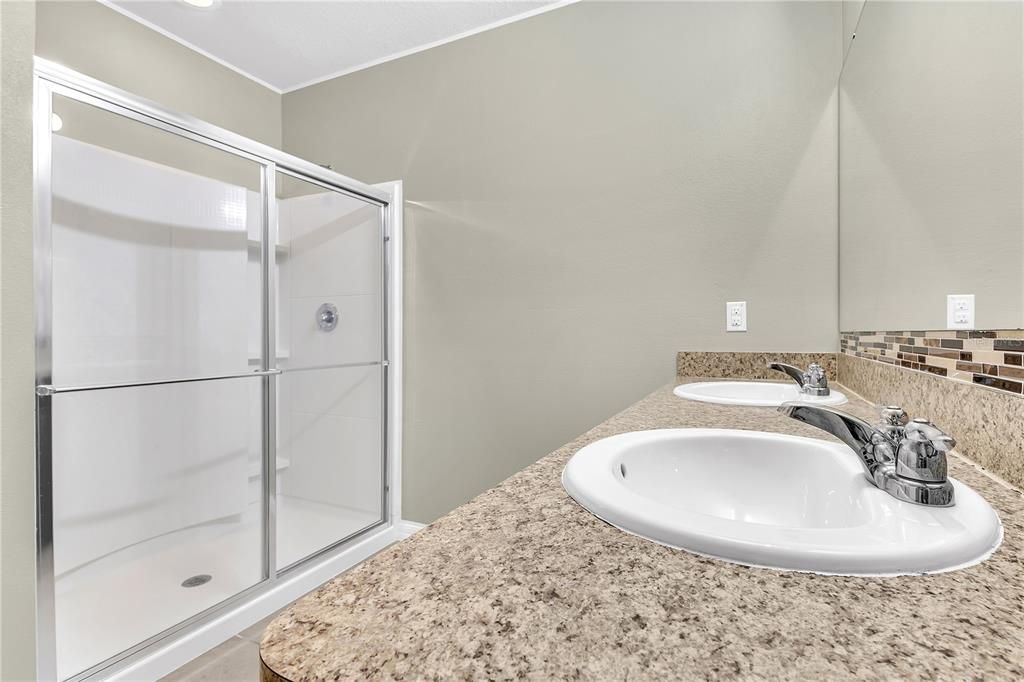 For Sale: $287,000 (3 beds, 2 baths, 1769 Square Feet)