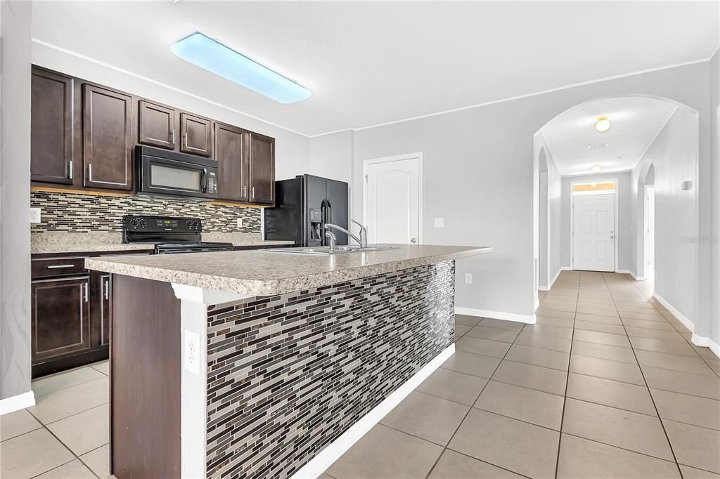 For Sale: $287,000 (3 beds, 2 baths, 1769 Square Feet)