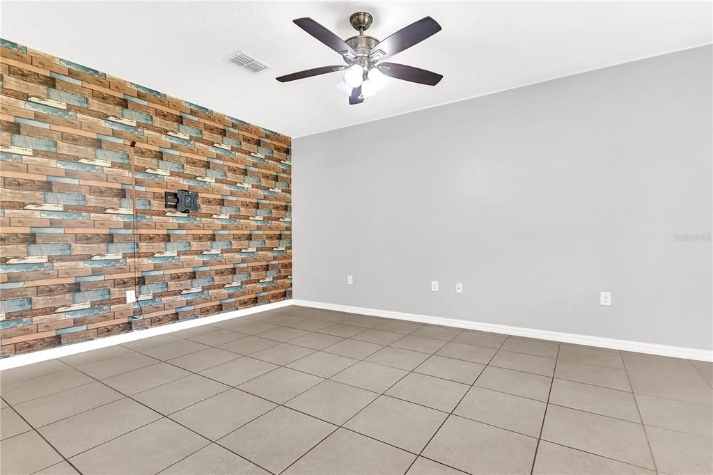 For Sale: $287,000 (3 beds, 2 baths, 1769 Square Feet)