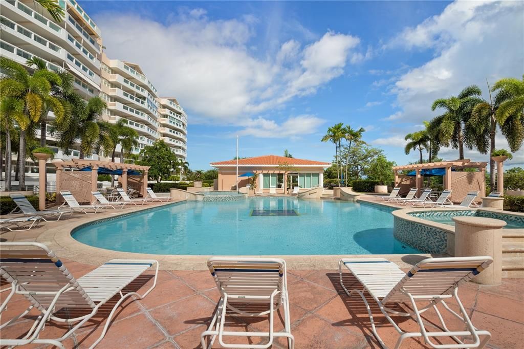 For Rent: $4,900 (3 beds, 2 baths, 1800 Square Feet)