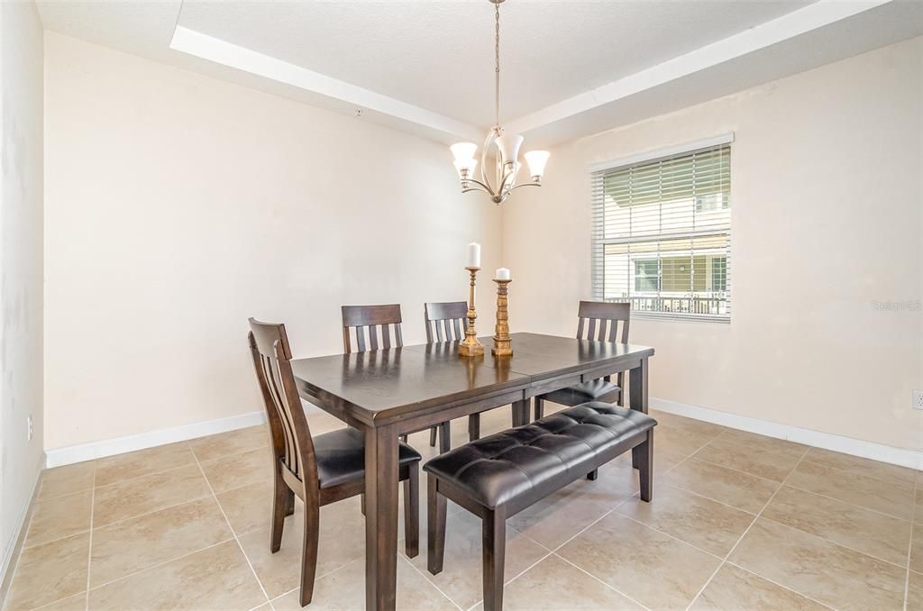 待售: $425,000 (3 贝兹, 3 浴室, 1989 平方英尺)