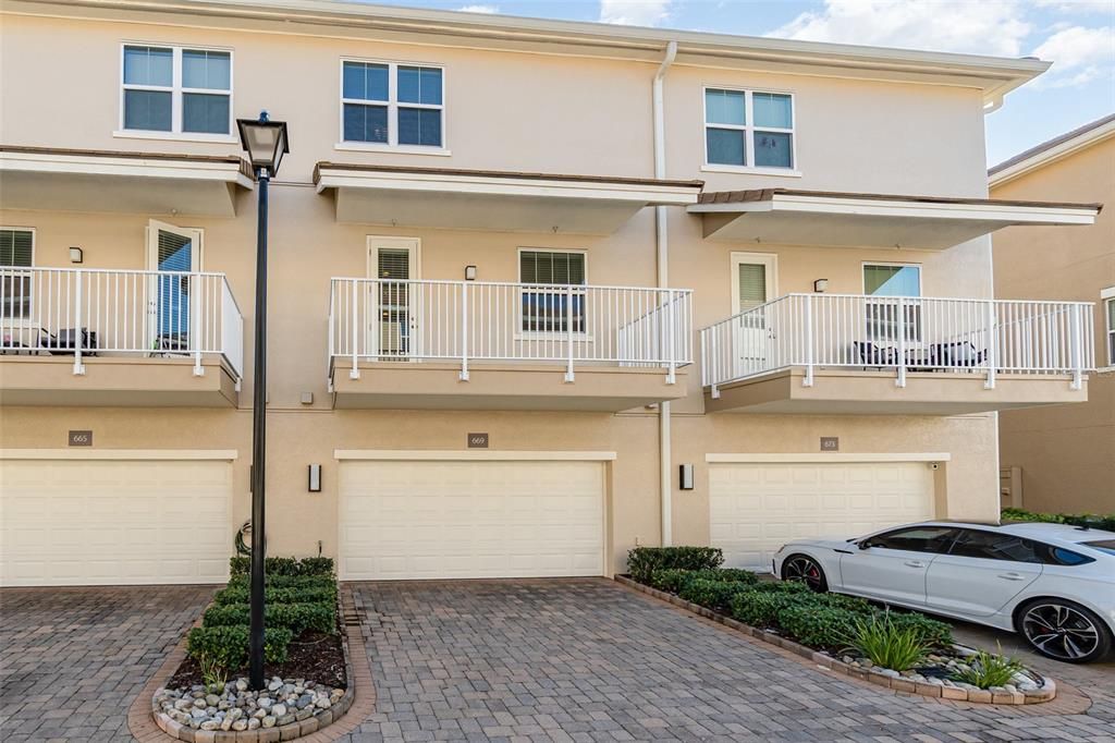 待售: $425,000 (3 贝兹, 3 浴室, 1989 平方英尺)