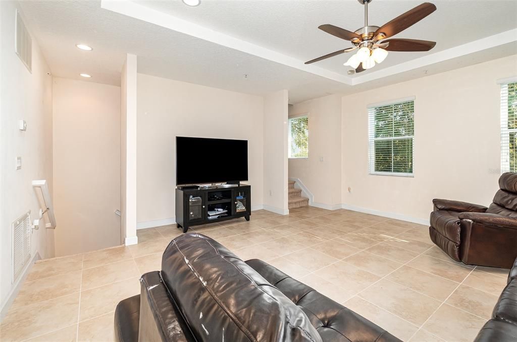 待售: $425,000 (3 贝兹, 3 浴室, 1989 平方英尺)