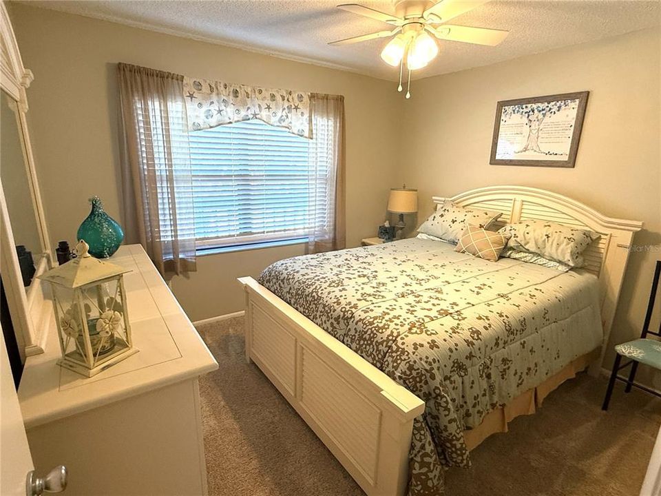 For Sale: $149,900 (2 beds, 2 baths, 1050 Square Feet)