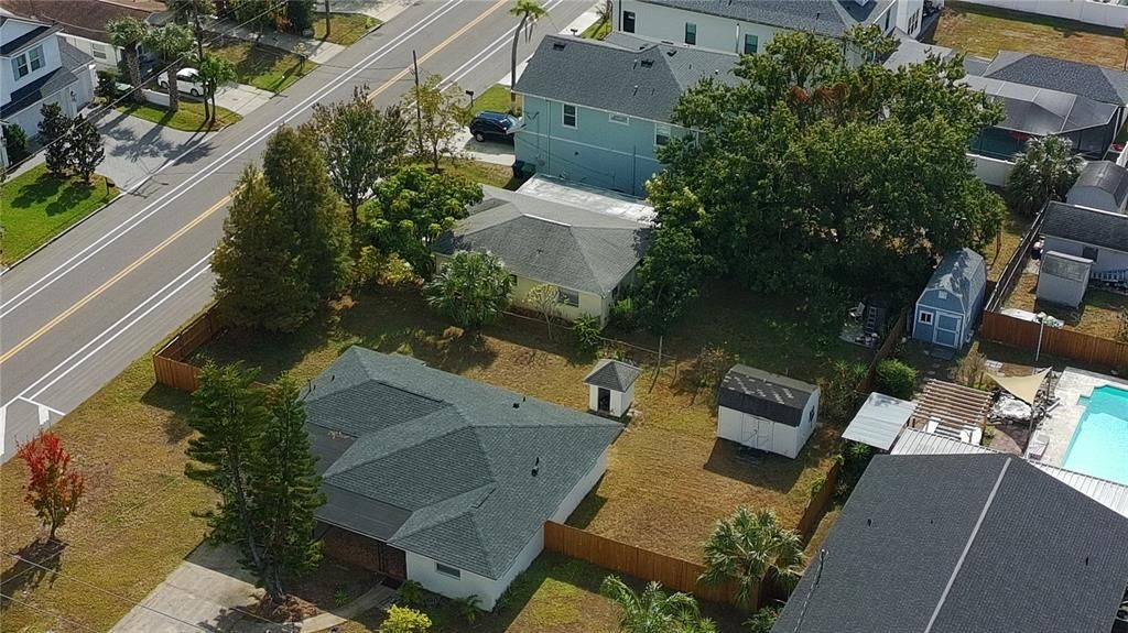 Под контрактом: $350,000 (0.13 acres)