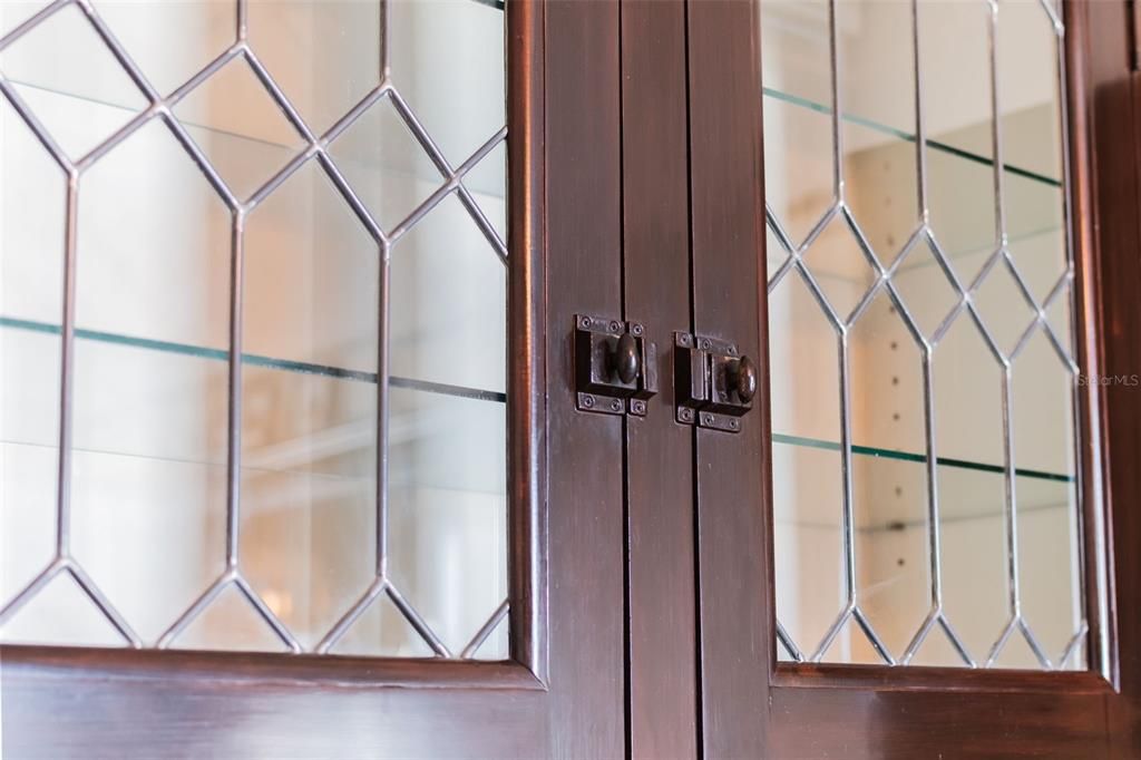 For Sale: $2,490,000 (6 beds, 5 baths, 3999 Square Feet)