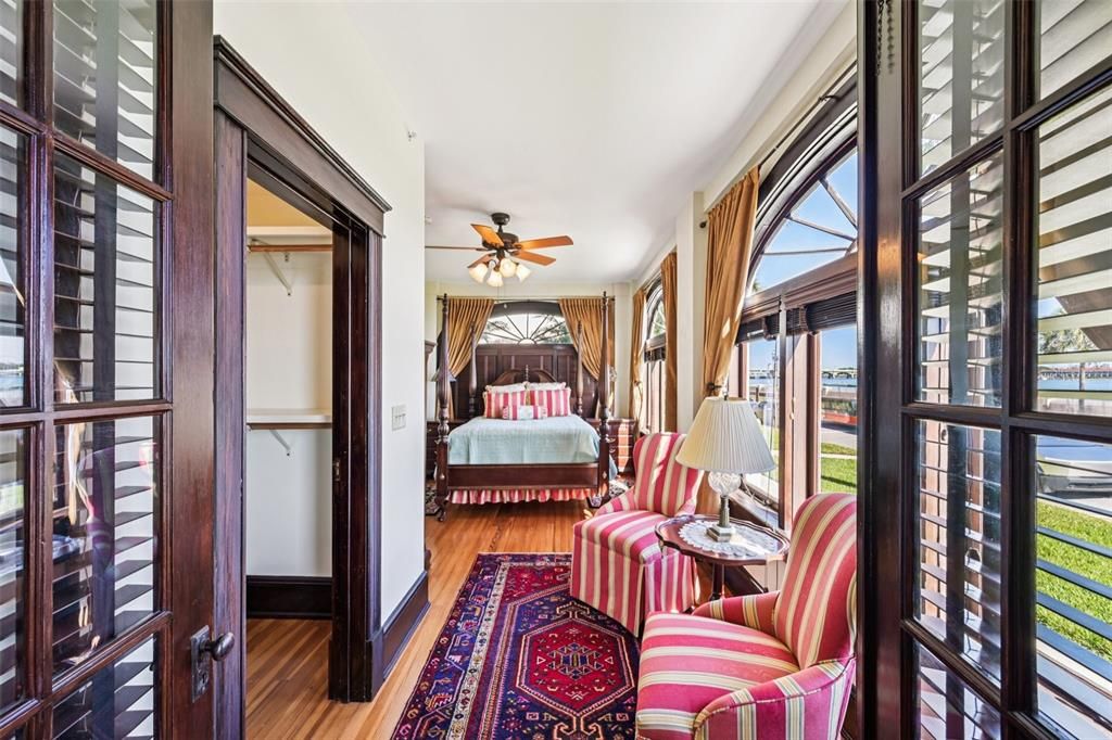 For Sale: $2,490,000 (6 beds, 5 baths, 3999 Square Feet)