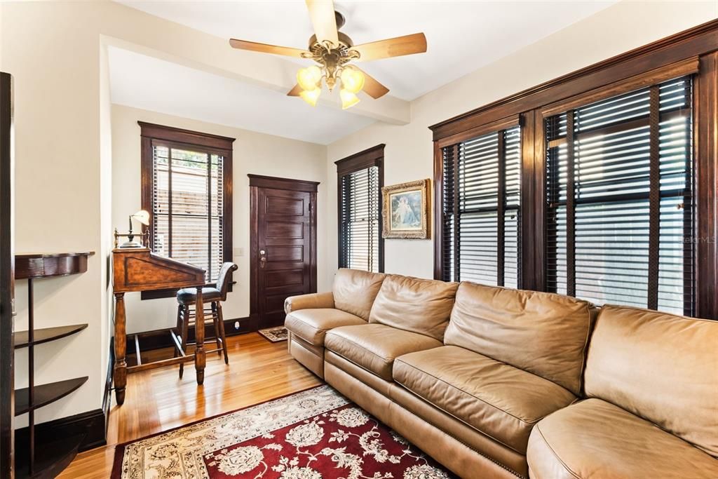 For Sale: $2,490,000 (6 beds, 5 baths, 3999 Square Feet)