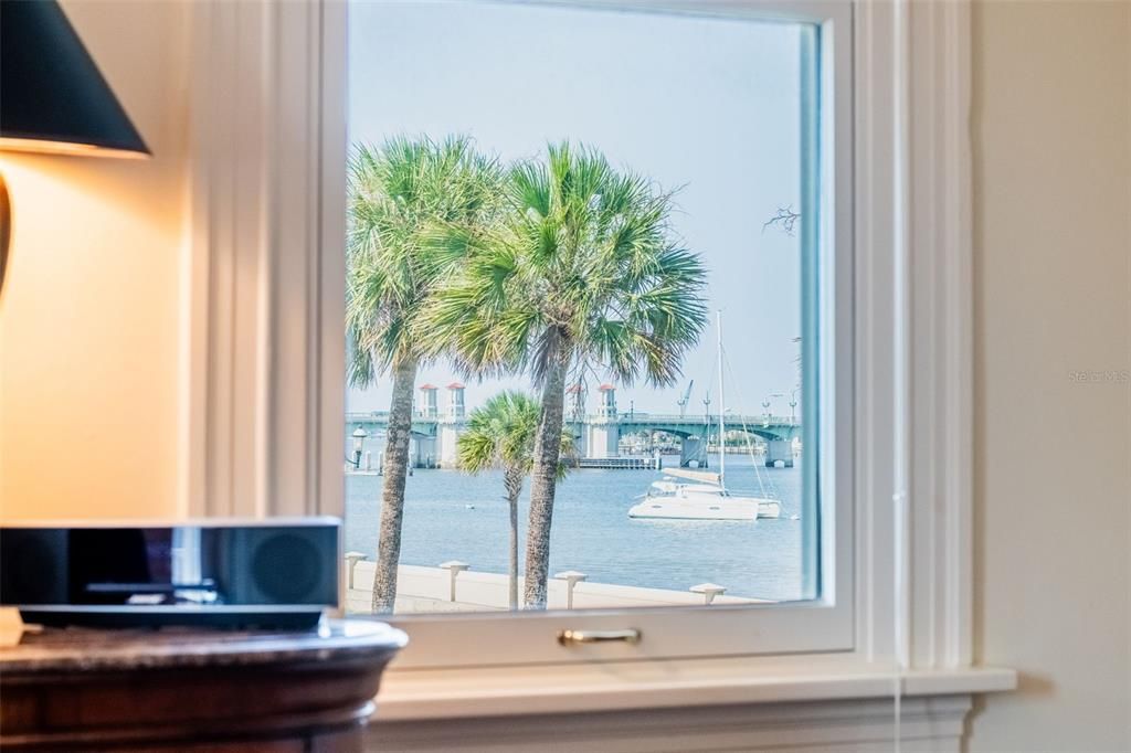 For Sale: $2,490,000 (6 beds, 5 baths, 3999 Square Feet)