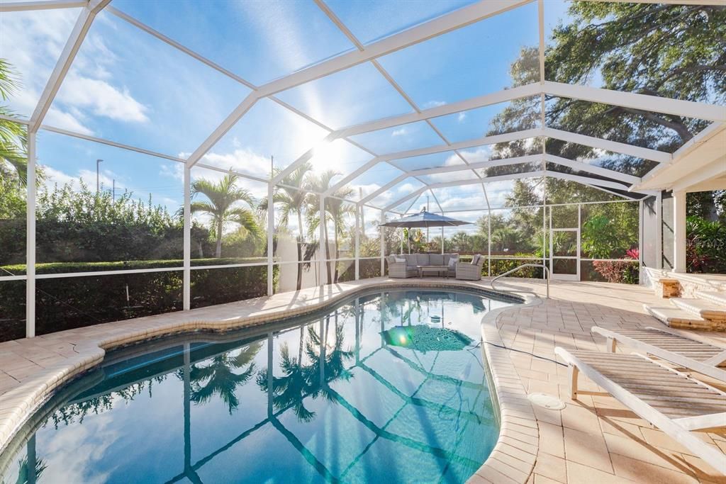 For Sale: $724,900 (4 beds, 2 baths, 2239 Square Feet)