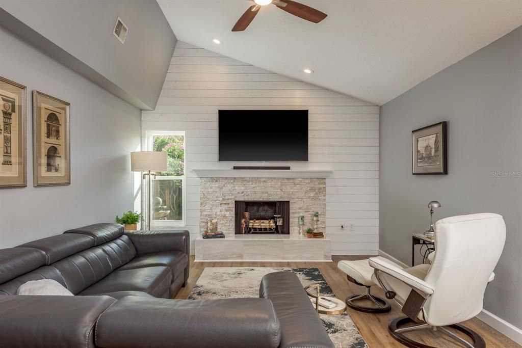 For Sale: $724,900 (4 beds, 2 baths, 2239 Square Feet)