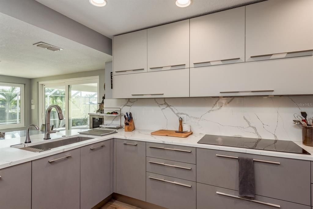 For Sale: $724,900 (4 beds, 2 baths, 2239 Square Feet)