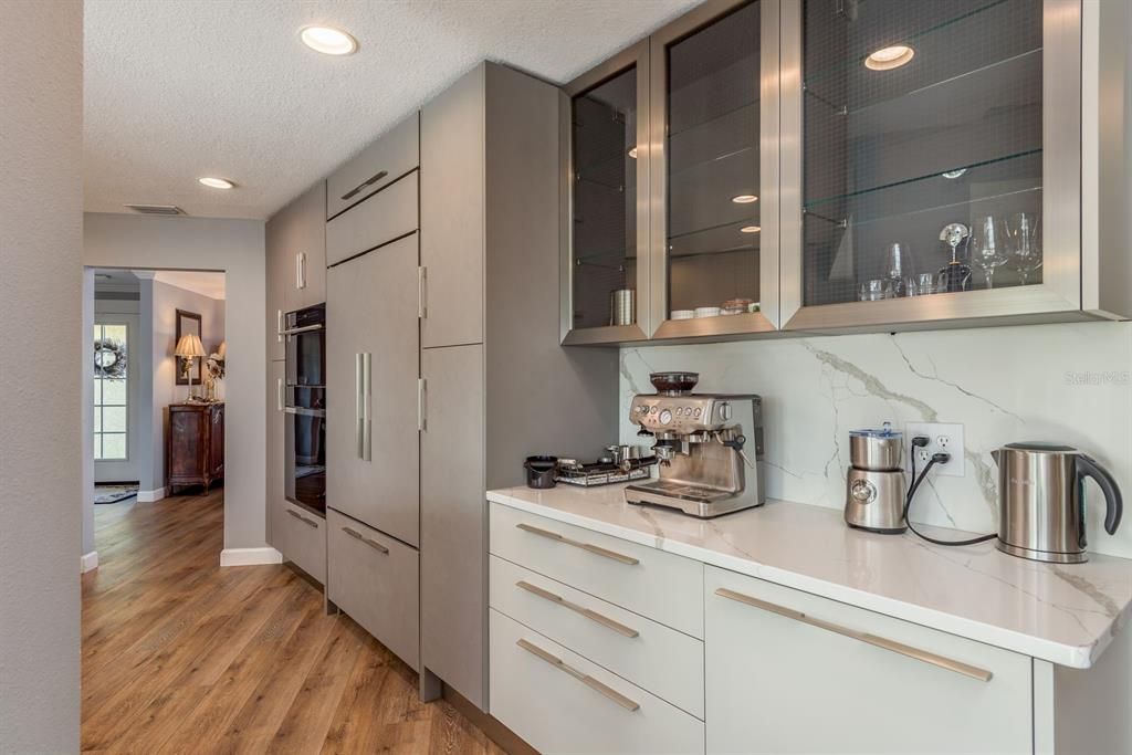 For Sale: $724,900 (4 beds, 2 baths, 2239 Square Feet)