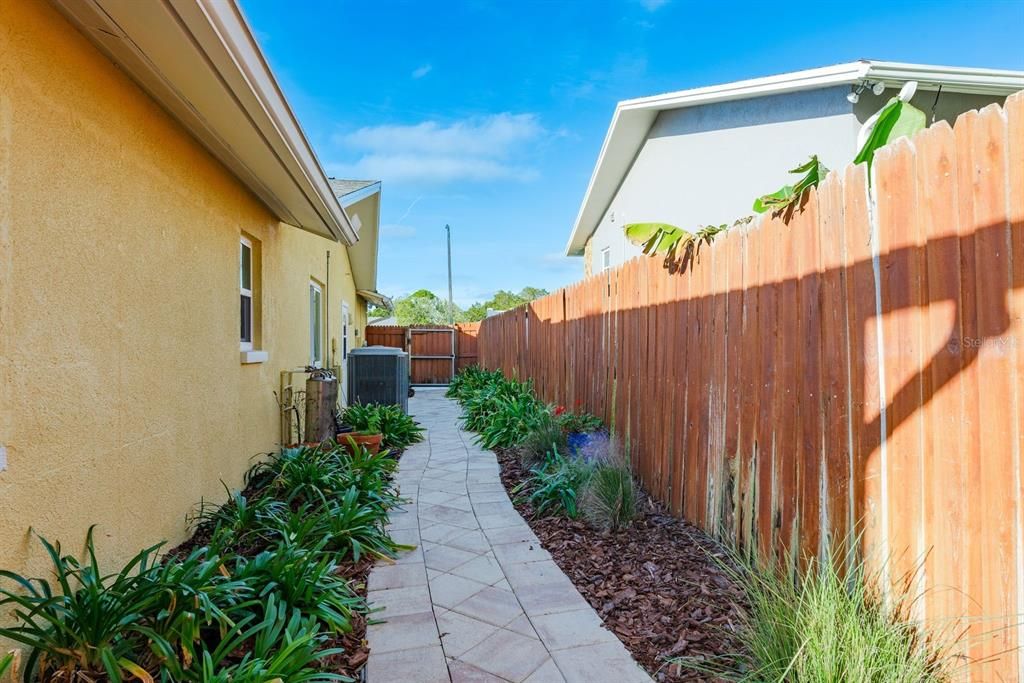 For Sale: $724,900 (4 beds, 2 baths, 2239 Square Feet)