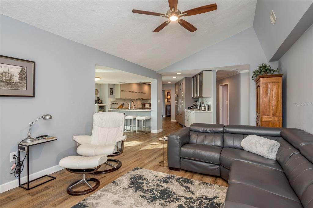 For Sale: $724,900 (4 beds, 2 baths, 2239 Square Feet)