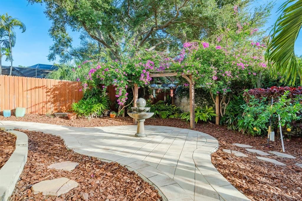 For Sale: $724,900 (4 beds, 2 baths, 2239 Square Feet)