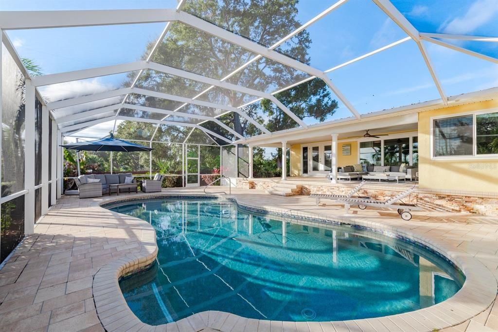 For Sale: $724,900 (4 beds, 2 baths, 2239 Square Feet)