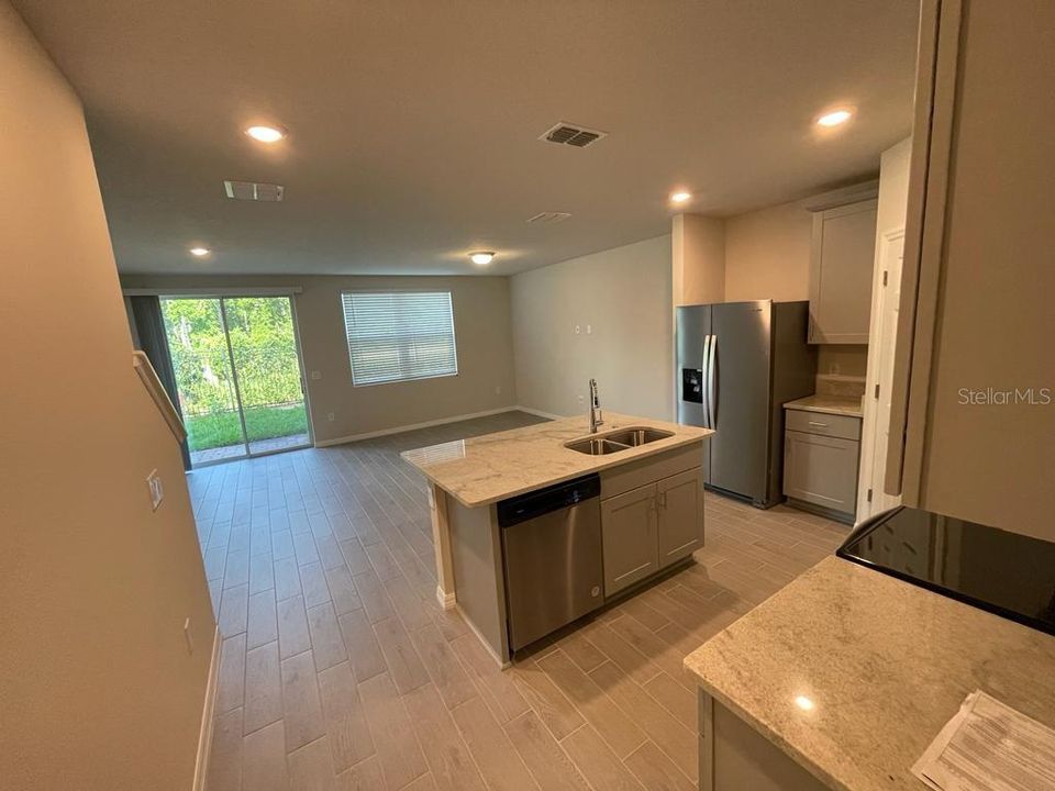 В аренду: $1,900 (3 спален, 2 ванн, 1485 Квадратных фут)