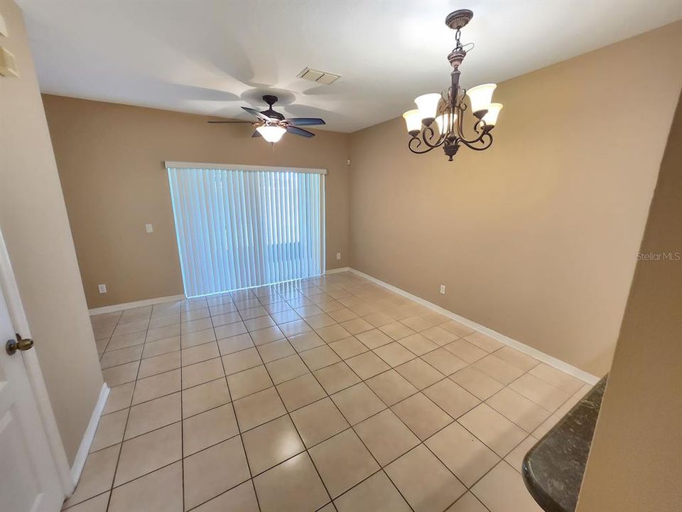 For Sale: $250,000 (2 beds, 2 baths, 1071 Square Feet)