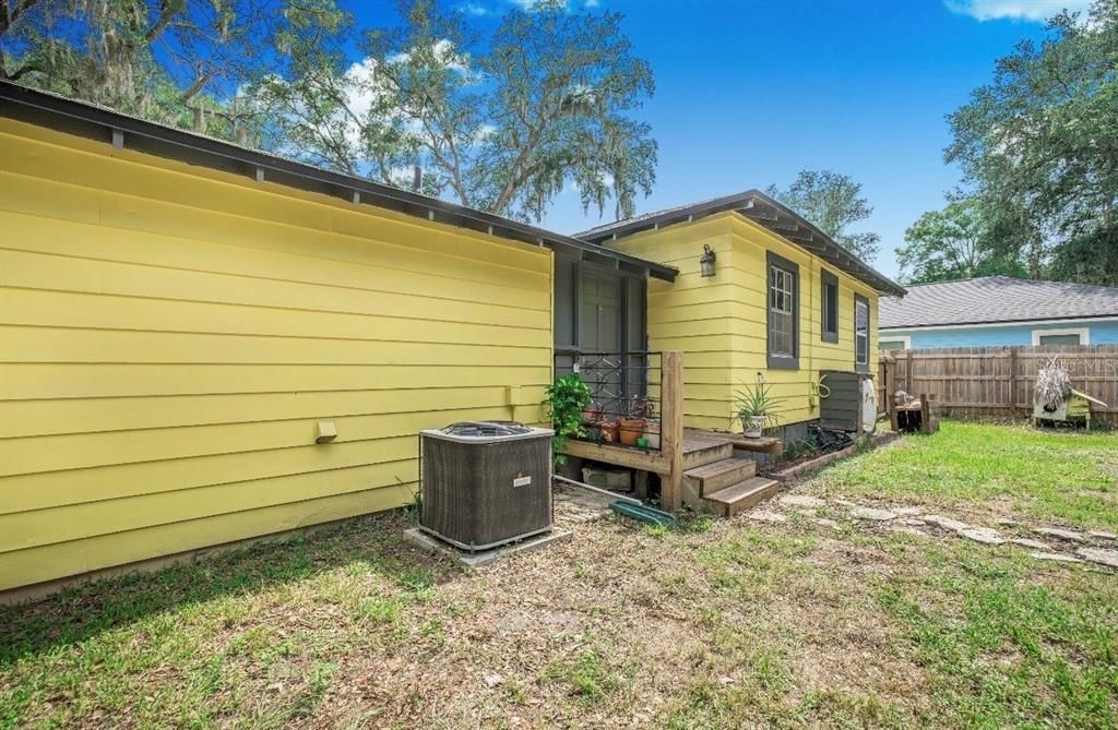 For Sale: $195,000 (3 beds, 1 baths, 1328 Square Feet)