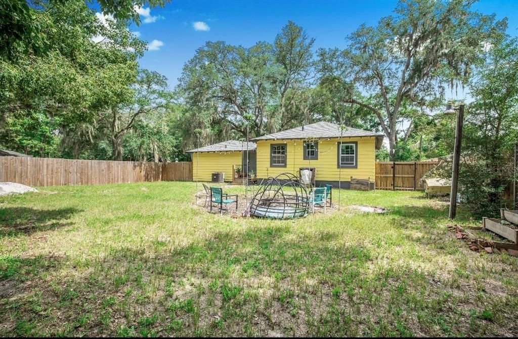 For Sale: $195,000 (3 beds, 1 baths, 1328 Square Feet)