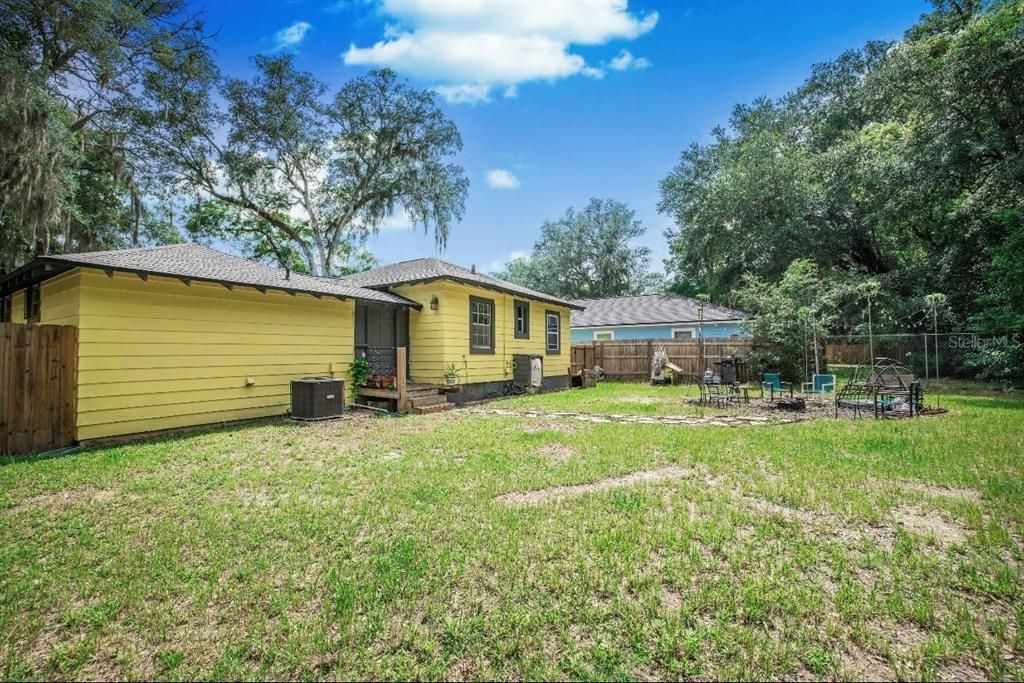 For Sale: $195,000 (3 beds, 1 baths, 1328 Square Feet)