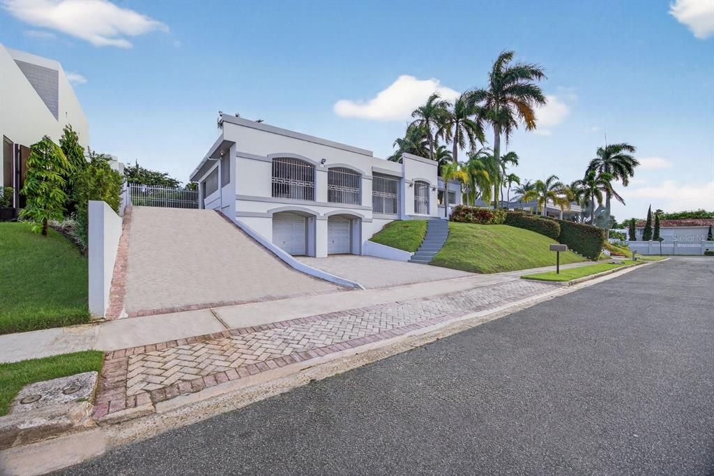 En Venta: $1,495,000 (6 camas, 4 baños, 2800 Pies cuadrados)