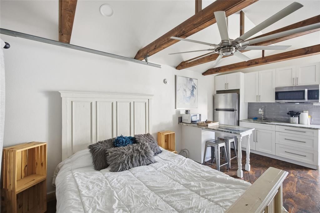 For Sale: $535,000 (3 beds, 2 baths, 1290 Square Feet)