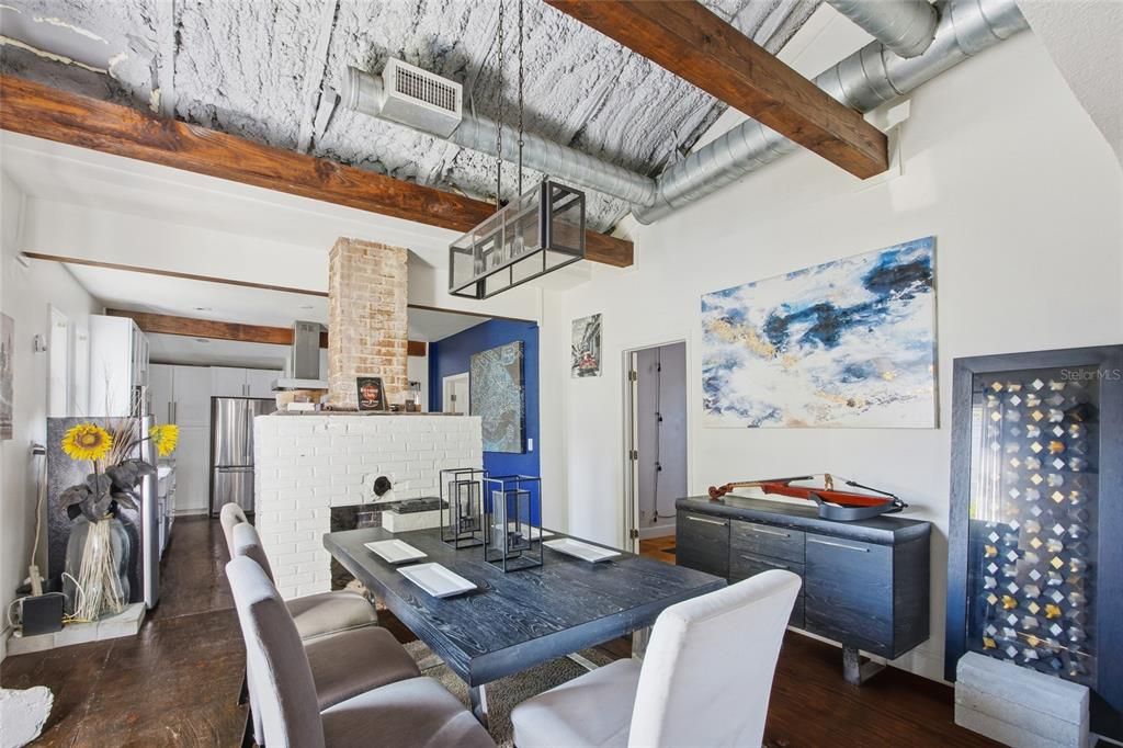 For Sale: $535,000 (3 beds, 2 baths, 1290 Square Feet)