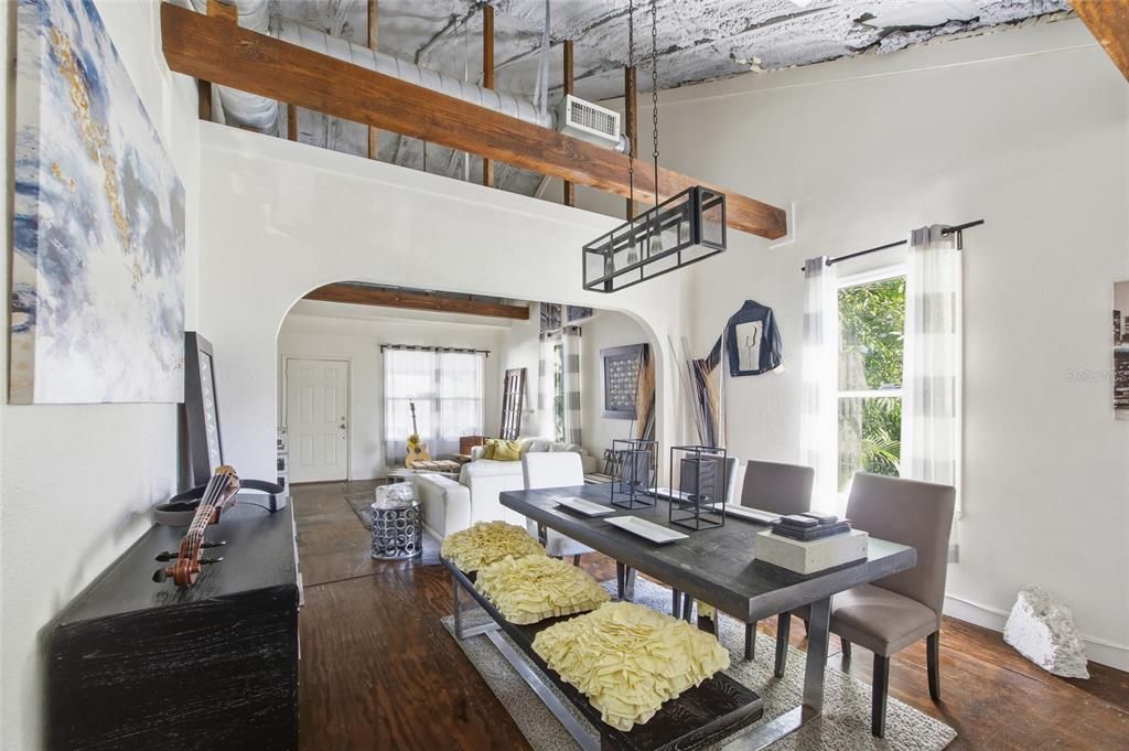 For Sale: $535,000 (3 beds, 2 baths, 1290 Square Feet)