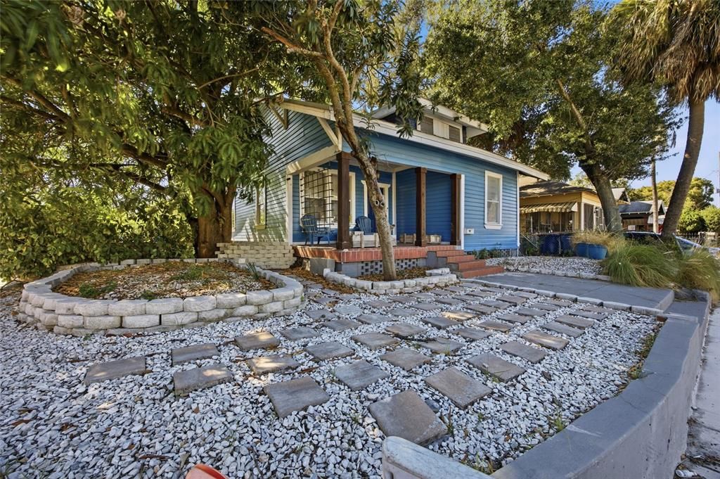 For Sale: $535,000 (3 beds, 2 baths, 1290 Square Feet)