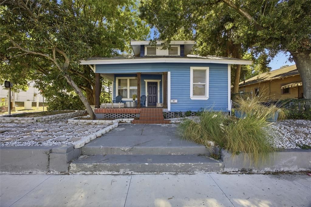 For Sale: $535,000 (3 beds, 2 baths, 1290 Square Feet)