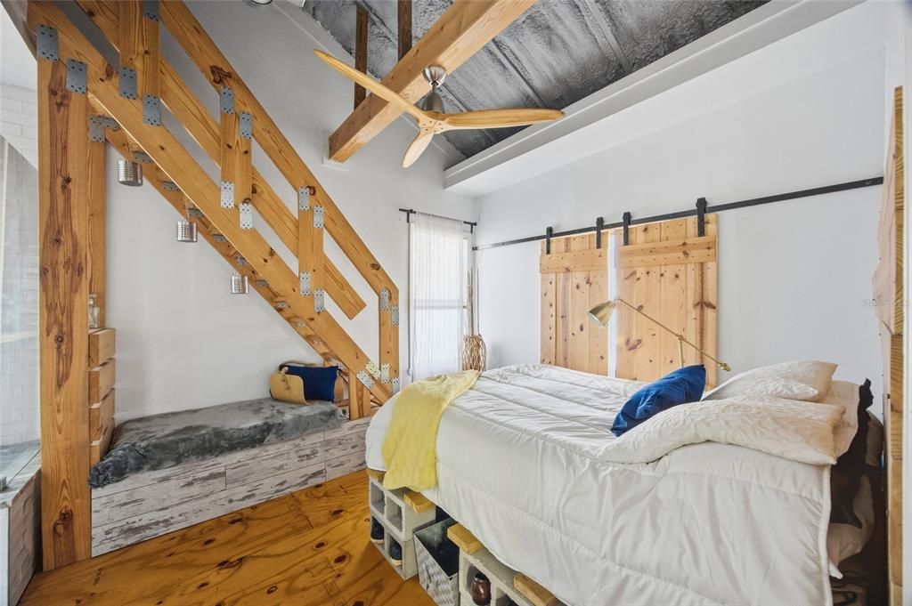 For Sale: $535,000 (3 beds, 2 baths, 1290 Square Feet)