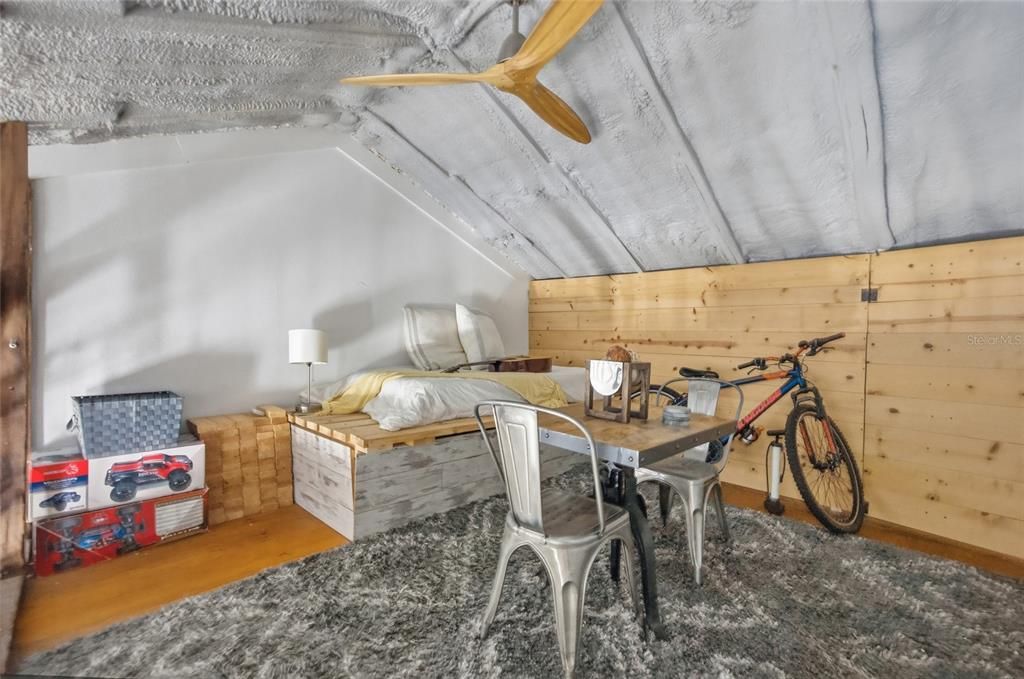 For Sale: $535,000 (3 beds, 2 baths, 1290 Square Feet)