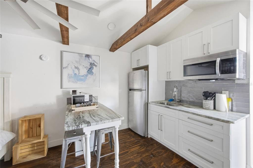 For Sale: $535,000 (3 beds, 2 baths, 1290 Square Feet)