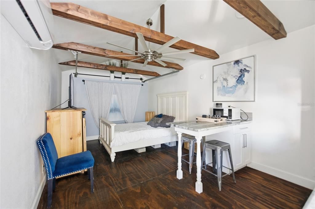 For Sale: $535,000 (3 beds, 2 baths, 1290 Square Feet)